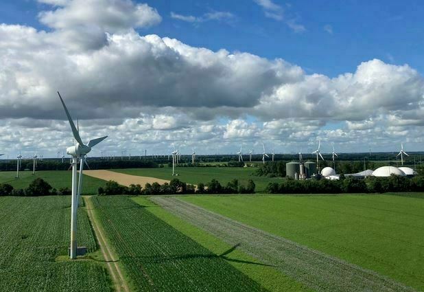Enova: Steigt als Repowering-Experte in den mit 35 MW Leistung ehemals grössten Windpark Europas in Midlum ein