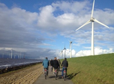Innogy: Will erste Windkraftanlagen auf einem Deich erstellen