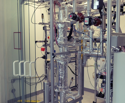 Fraunhofer ISE: Demonstriert erstmals Methanolsynthese aus Hochofengas im Langzeitbetrieb in einer Miniplant