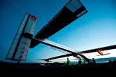 Solar Impulse unterwegs von Brüssel nach Paris