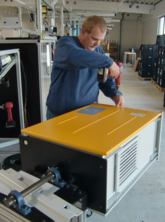 SolarMax-Gruppe: Nimmt neue Wechselrichterproduktion in Betrieb