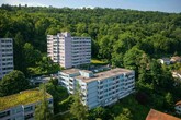 Haute école spécialisée de Suisse orientale : Deux sources de chaleur pour les grands bâtiments - air ambiant et géothermie forment un couple parfait